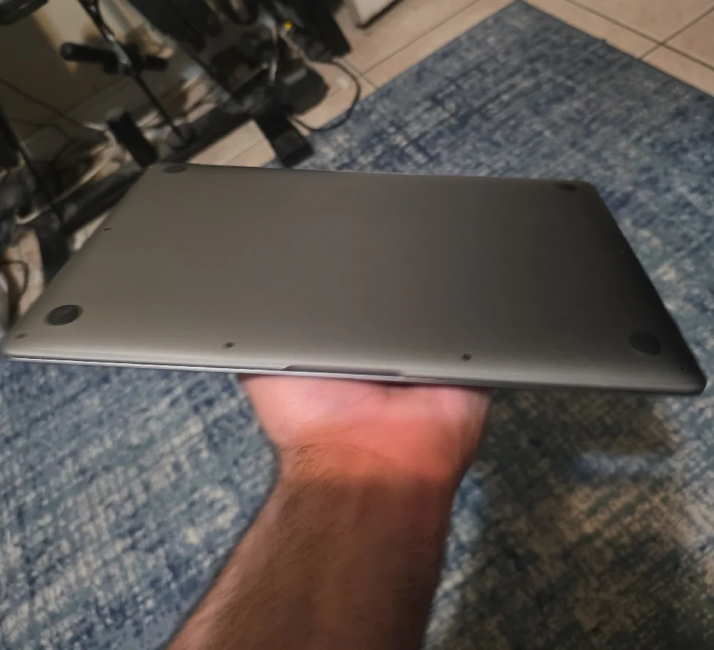 Apple MacBookAir 13 Inch - Sleek Gray Finish